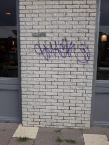 Graffiti verwijderd